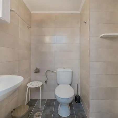 Sunset Family House, By Zantewize Κερί