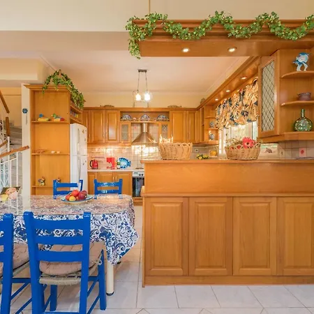 Sunset Family House, By Zantewize 度假居