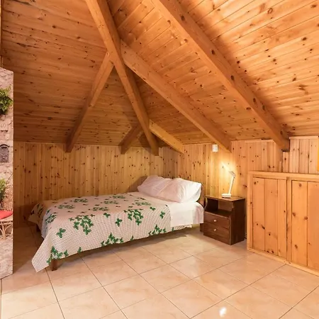 Sunset Family House, By Zantewize 別荘