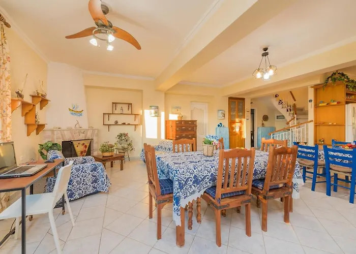 Sunset Family House, By Zantewize * Keri