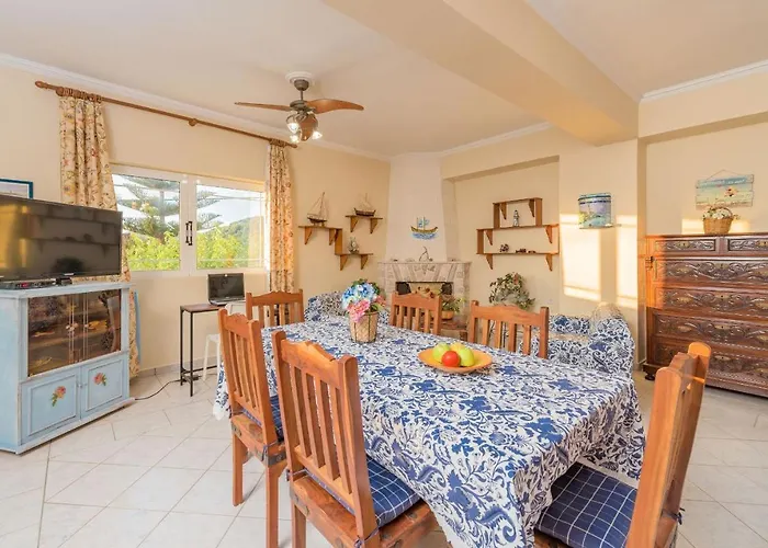 Nyaraló Sunset Family House, By Zantewize