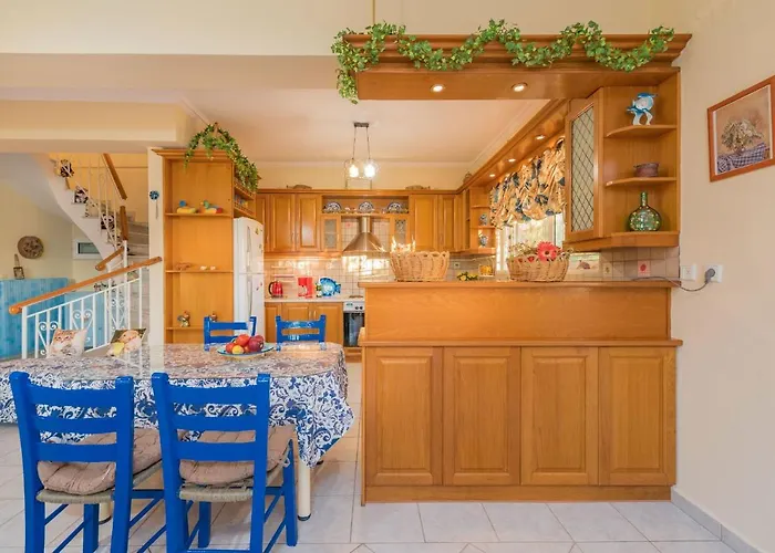 Sunset Family House, By Zantewize Nyaraló