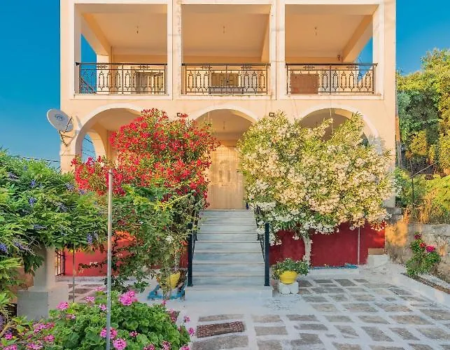 Case de vacanță Sunset Family House, By Zantewize *